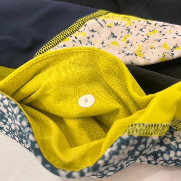 Lululemon Yellow and Black design leggings - Picture 4 of 5